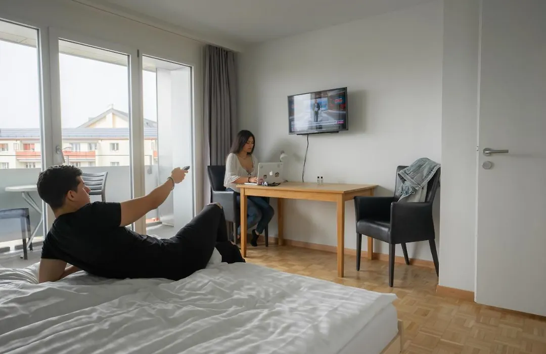 Nyon Hostel-1