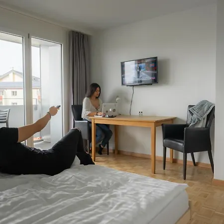 Nyon Hostel-3