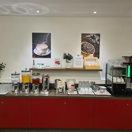 Nyon Hostel-3
